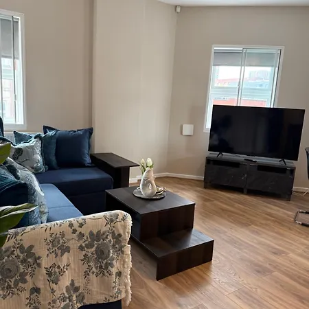 Apartment Centre - Westhill House *